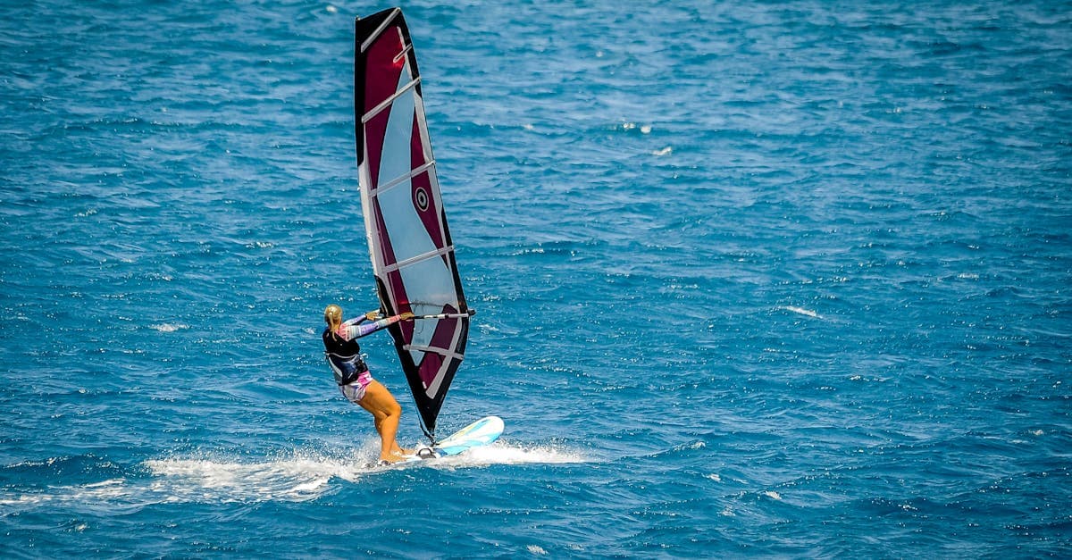 Bu Yaz Başlayabileceğiniz En Popüler Su Sporları